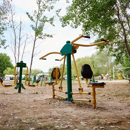 Οργανωμένο κάμπινγκ Glamping Lac D'orient *