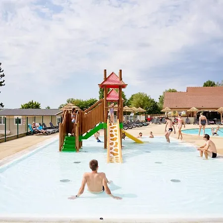 Οργανωμένο κάμπινγκ Glamping Lac D'orient *