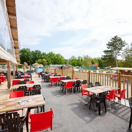 Glamping Lac D'orient Οργανωμένο κάμπινγκ *