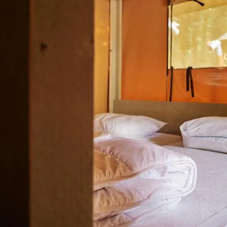 Οργανωμένο κάμπινγκ Glamping Lac D'orient *